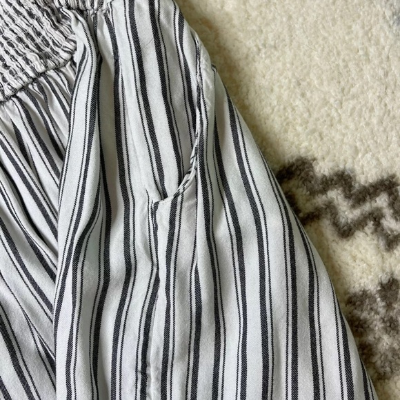 Hollister Womens Medium Romper Sleeveless Striped Half Button Shorts Pockets - Picture 4 of 5